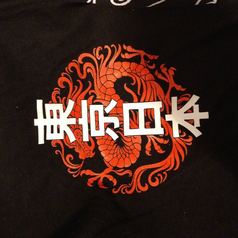 Black shirt with a Great Dragon